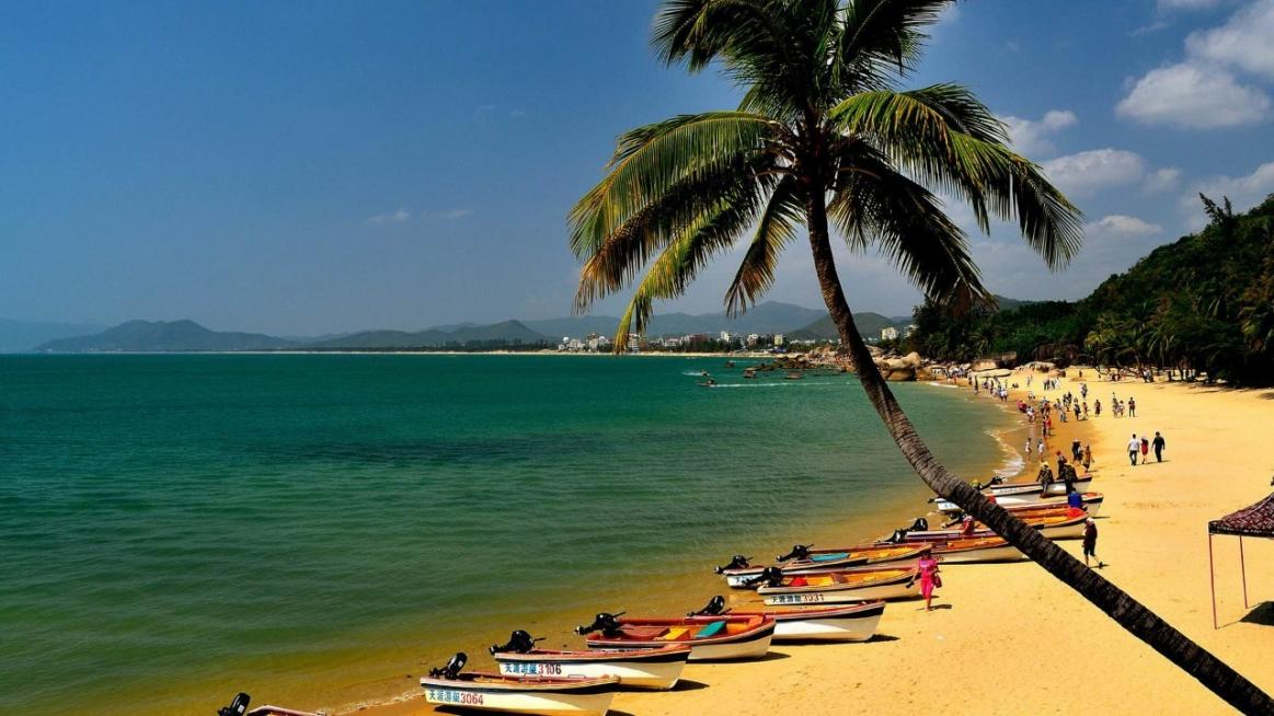 碧海蓝天,海南——热带天堂与绿色发展新引擎